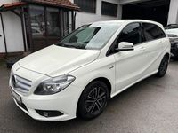 Gebraucht Mercedes B180 122 PS (89 kW) 2013 Weiß Van / Kleinbus
