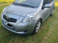 Gebraucht Toyota Yaris 87 PS (63 kW) 2006 Silber Limousine