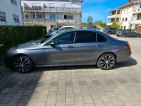 Gebraucht Mercedes E220 Avantgarde 194 PS (142 kW) 2016 Grau Limousine