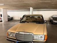 Usata Mercedes 200 108 CV (79 kW) 1982 Beige Berlina