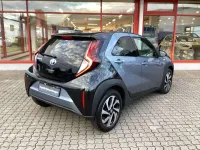 Gebraucht Toyota Aygo X Basis 72 PS (52 kW) 2025 Celestite grey metallic / nigh SUV