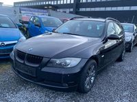 Gebraucht BMW 318 129 PS (94 kW) 2007 Schwarz Kombi