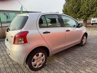 Gebraucht Toyota Yaris 69 PS (50 kW) 2008 Grau Kleinwagen