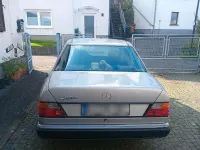 Gebraucht Mercedes E230 134 PS (98 kW) 2026 Silber Limousine