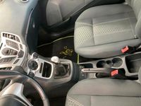 Gebraucht Ford Fiesta Titanium 97 PS (71 kW) 2011 Grün Kleinwagen