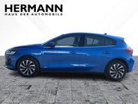Gebraucht Ford Focus Titanium 125 PS (91 kW) 2023 Blau Limousine