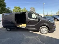 Second-hand Renault Trafic 131 CP (96 kW) 2023 Negru Monovolum