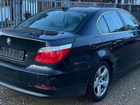 Gebraucht BMW 523 190 PS (139 kW) 2007 Black sapphire metallic Limousine