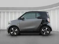 Gebraucht Smart ForTwo Coupé 60 kW (82 PS) 2024 Grau Kleinwagen