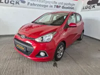 Gebraucht Hyundai i10 Edition 87 PS (63 kW) 2015 Rot Kleinwagen