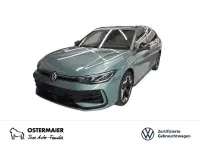Gebraucht VW Passat Style 177 PS (130 kW) 2025 Grün Kombi