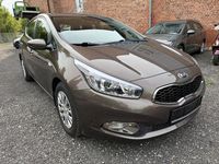 Gebraucht Kia Ceed 135 PS (99 kW) 2013 Braun Kleinwagen