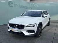 Gebraucht Volvo V60 CC Pro 197 PS (144 kW) 2022 Weiß Kombi