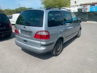 Second-hand Ford Galaxy 136 CP (100 kW) 2003 Argintiu Monovolum