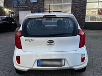 Gebraucht Kia Picanto 67 PS (49 kW) 2015 Weiß Kleinwagen