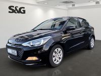 Gebraucht Hyundai i20 Classic 75 PS (55 kW) 2016 Mic (schwarz Kleinwagen