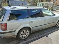 Gebraucht VW Passat 131 PS (96 kW) 2002 Grau Kombi