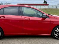 Gebraucht Mercedes A200 156 PS (114 kW) 2012 Rot Limousine
