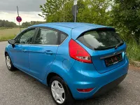 Gebraucht Ford Fiesta Titanium 82 PS (60 kW) 2011 Blau Kleinwagen