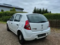 Używany Dacia Sandero 75 KM (55 kW) 2009 Biały Hatchback