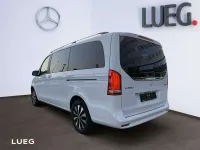 Gebraucht Mercedes V250 190 PS (139 kW) 2024 Bergkristallweiß metallic Van / Kleinbus