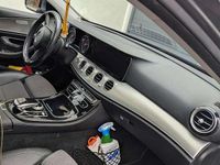 Gebraucht Mercedes E220 Exclusive 194 PS (142 kW) 2018 Grau Kombi