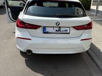 Gebraucht BMW 118 Advantage 136 PS (100 kW) 2021 Weiß Kleinwagen