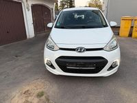 Gebraucht Hyundai i10 87 PS (63 kW) 2014 Weiß Kleinwagen