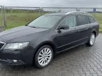 Gebraucht Skoda Superb Exclusive 160 PS (117 kW) 2014 Schwarz Kombi