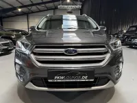 Gebraucht Ford Kuga Titanium 150 PS (110 kW) 2017 Grau SUV