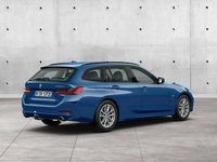 Gebraucht BMW 330e Shadowline 292 PS (214 kW) 2023 Blau Kombi
