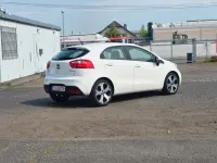 Gebraucht Kia Rio Spirit 86 PS (63 kW) 2012 Weiß Limousine