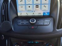 Gebraucht Ford Kuga Titanium 150 PS (110 kW) 2017 Grün SUV