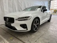 Gebraucht Volvo S60 Plus 250 PS (183 kW) 2024 Weiß Limousine