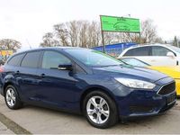 Gebraucht Ford Focus Trend 101 PS (74 kW) 2016 Blazerblau Kombi