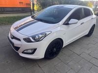 Gebraucht Hyundai i30 Trend 99 PS (72 kW) 2014 Weiß Limousine