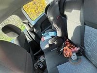 Second-hand Ford Focus 60 CP (44 kW) 2006 Albastru Hatchback