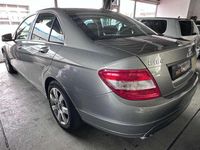 Gebraucht Mercedes C180 156 PS (114 kW) 2010 Palladiumsilber  metalliclack Limousine