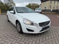 Gebraucht Volvo V60 203 PS (149 kW) 2010 Weiß Kombi