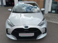 Gebraucht Toyota Yaris Basis 116 PS (85 kW) 2020 Platinsilber metallic