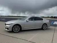 Gebraucht BMW 750 Performance 449 PS (330 kW) 2016 Silber Limousine
