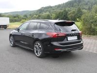 Gebraucht Ford Focus ST-Line 155 PS (114 kW) 2022 Obsidianschwarz metallic Kombi