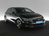 Gebraucht VW Golf VIII Style 150 PS (110 kW) 2023 Schwarz / deep black Limousine