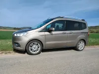 Gebraucht Ford Tourneo Courier 100 PS (73 kW) 2019 Andere farben Van / Kleinbus