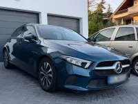Gebraucht Mercedes A180 Style 116 PS (85 kW) 2020 Blau Limousine
