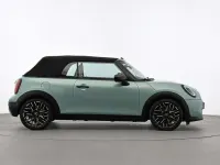 Gebraucht Mini Cooper S Cabriolet Favoured 204 PS (150 kW) 2025 Grün Cabrio