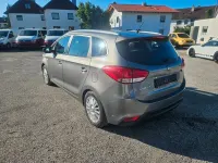 Gebraucht Kia Carens Attract 135 PS (99 kW) 2014 Silber Van / Kleinbus