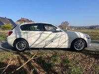 Gebraucht BMW 116 109 PS (80 kW) 2016 Weiß Kleinwagen