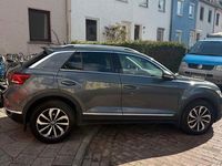 Gebraucht VW T-Roc Style 150 PS (110 kW) 2023 Grau SUV