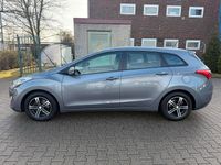 Gebraucht Hyundai i30 90 PS (66 kW) 2013 Grau Kombi